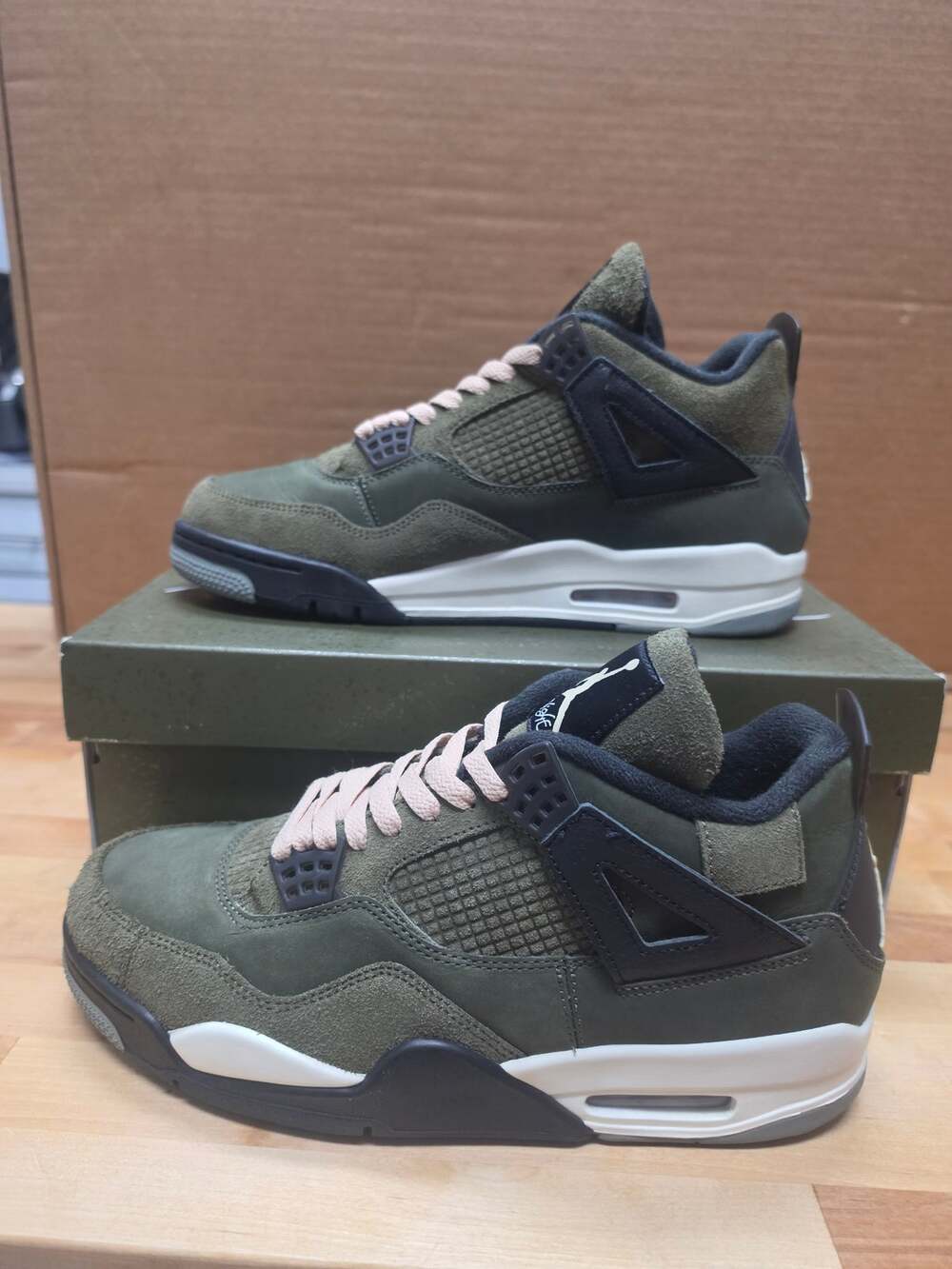 Jordan Retro SE Craft Medium Olive mens size 10.5